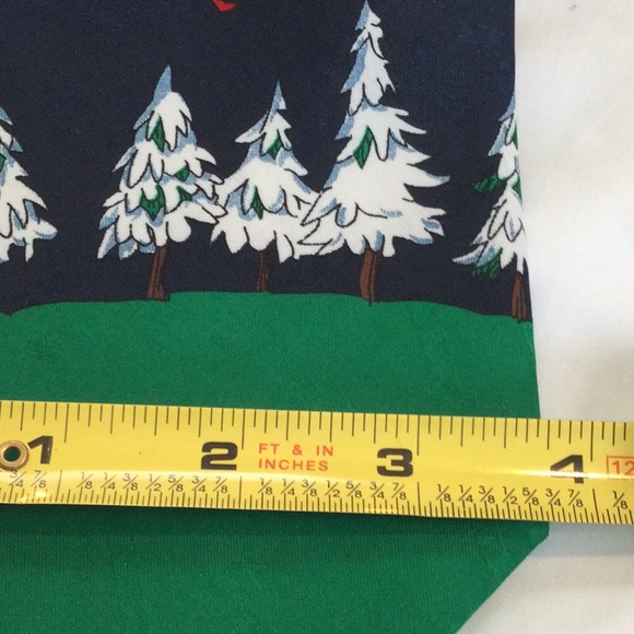 Hallmark Santa Claus and reindeer necktie. - Picture 2 of 7